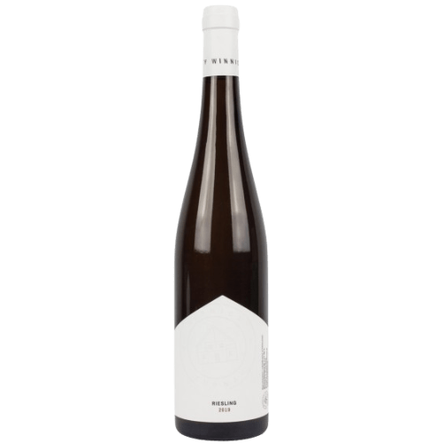 Wino białe wytrawne w wysokiej butelce reńskiej wykonanej z ciemnego szkła. Z przodu butelki znajduje się biała trójkątna etykieta zawierająca wypukły symbol winnicy, na który się składa domek wewnątrz okręgu, na którym jest napisane "Winnica Turnau". Pod logiem znajduje się napis "Riesling", który oznacza gatunek wina. Poniżej na czerwono napisany jest rocznik "2021". Turnau RIESLING. Polskie białe wino.