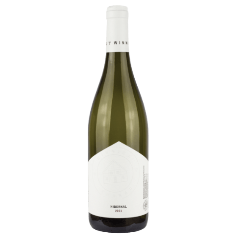 Turnau Hibernal - polskie, białe, półwytrawne wino. Póżno dojrzewająca odmiana. Intensywny zapach i smak. Aromaty białej herbaty, ziół i mandarynki.