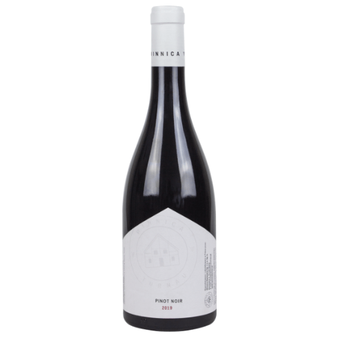 Turnau Pinot Noir - czerwone, wytrawne wino z polskiej winnicy Turnau. Szlachetna, wrażliwa i wymagająca odmiana z rodziny pinotów.